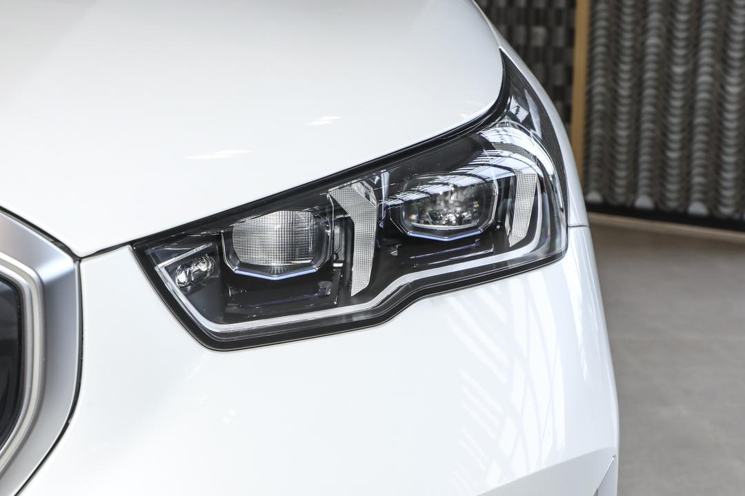 BMW 5 Series 2026, фото 10