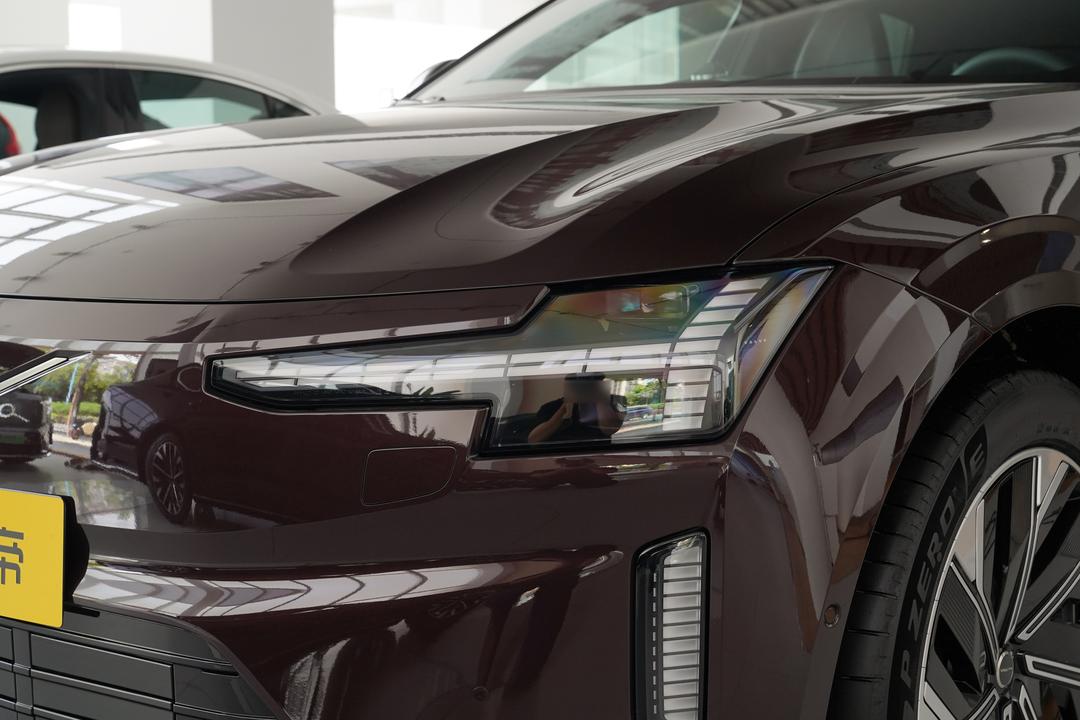Volvo ES90 2026, фото 13