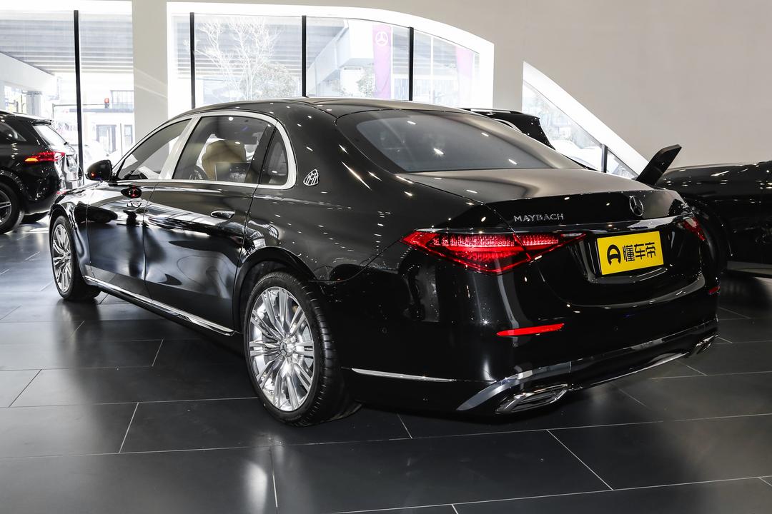 Mercedes-Benz Maybach S-Class 2026, фото 5