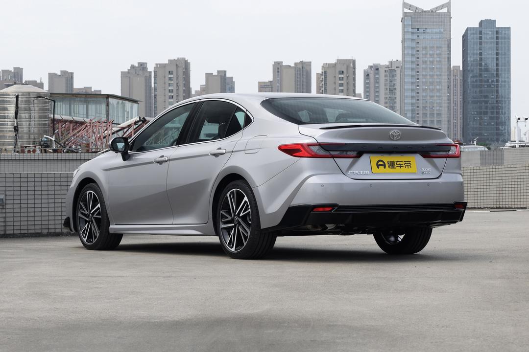 Toyota Camry 2026, фото 5