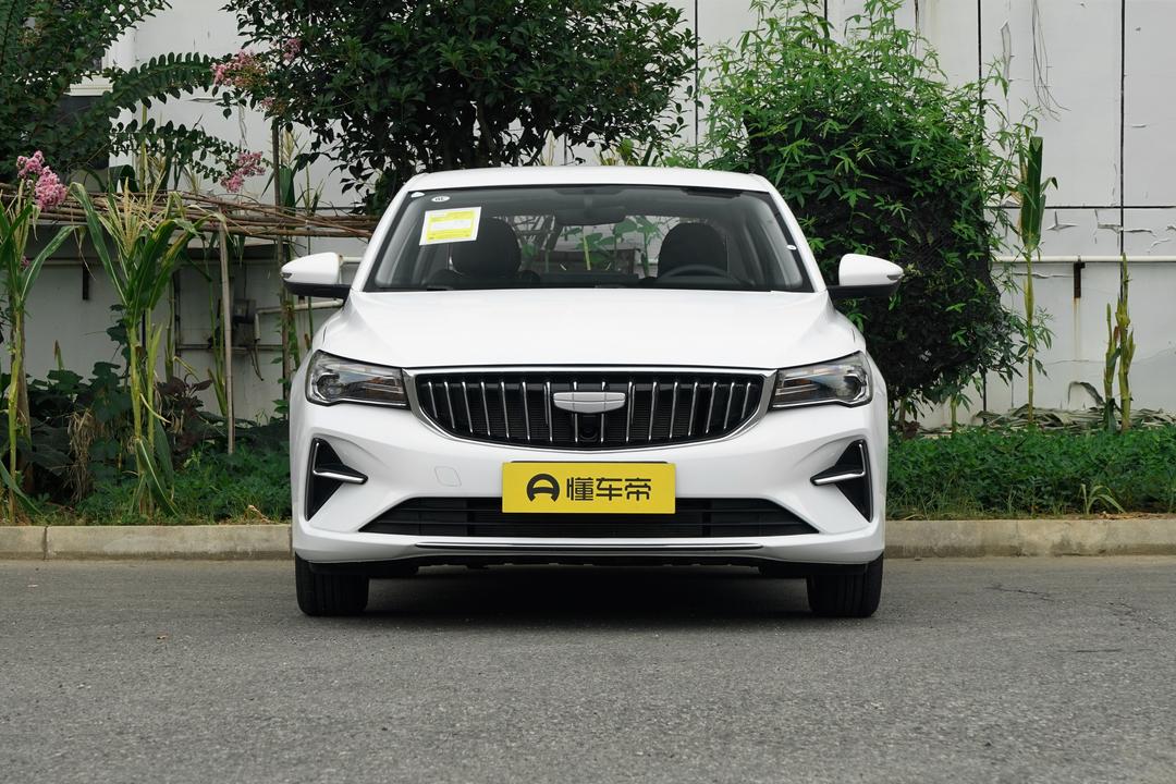 Geely Emgrand 2026, фото 2