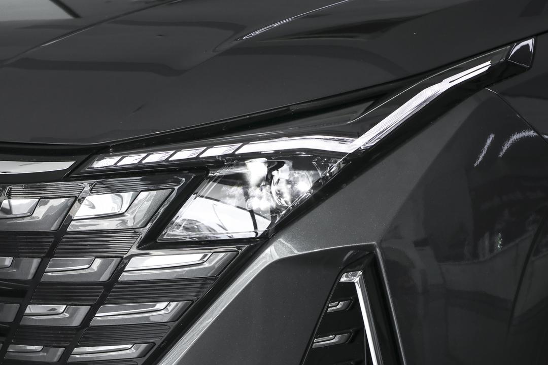 Changan UNI-Z PHEV 2026, фото 14