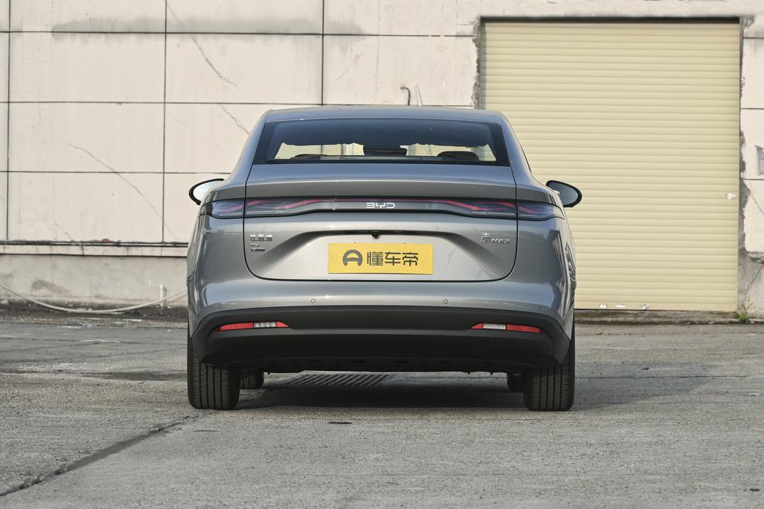 BYD Qin MAX EV 2026, фото 6