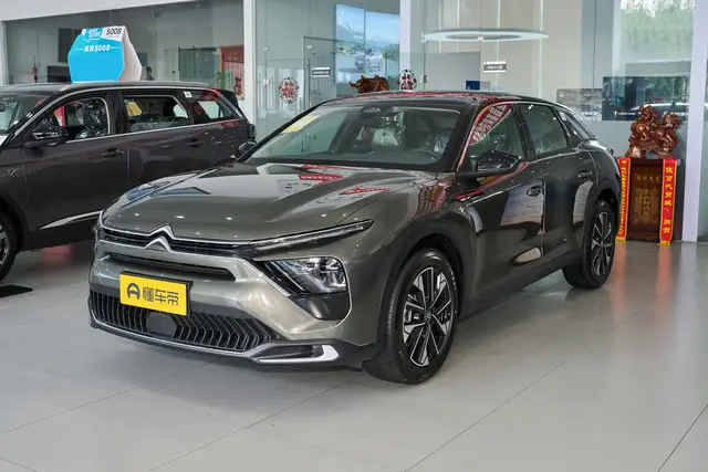 Citroën C5 X 2026 — купить из Китая под заказ