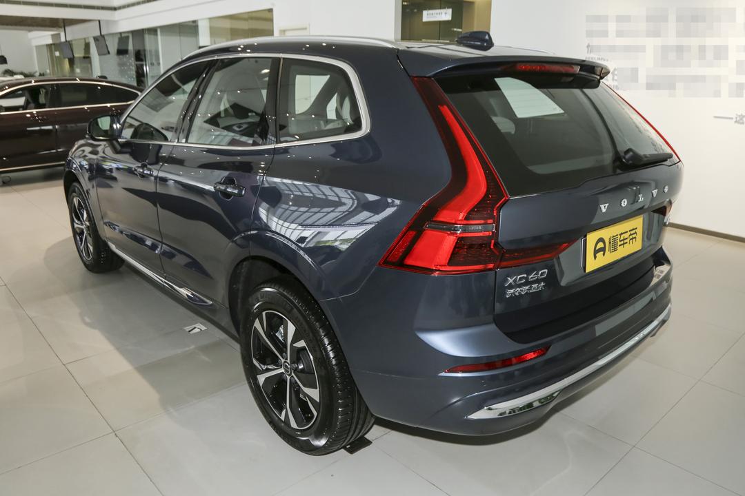 Volvo XC60 2026, фото 5