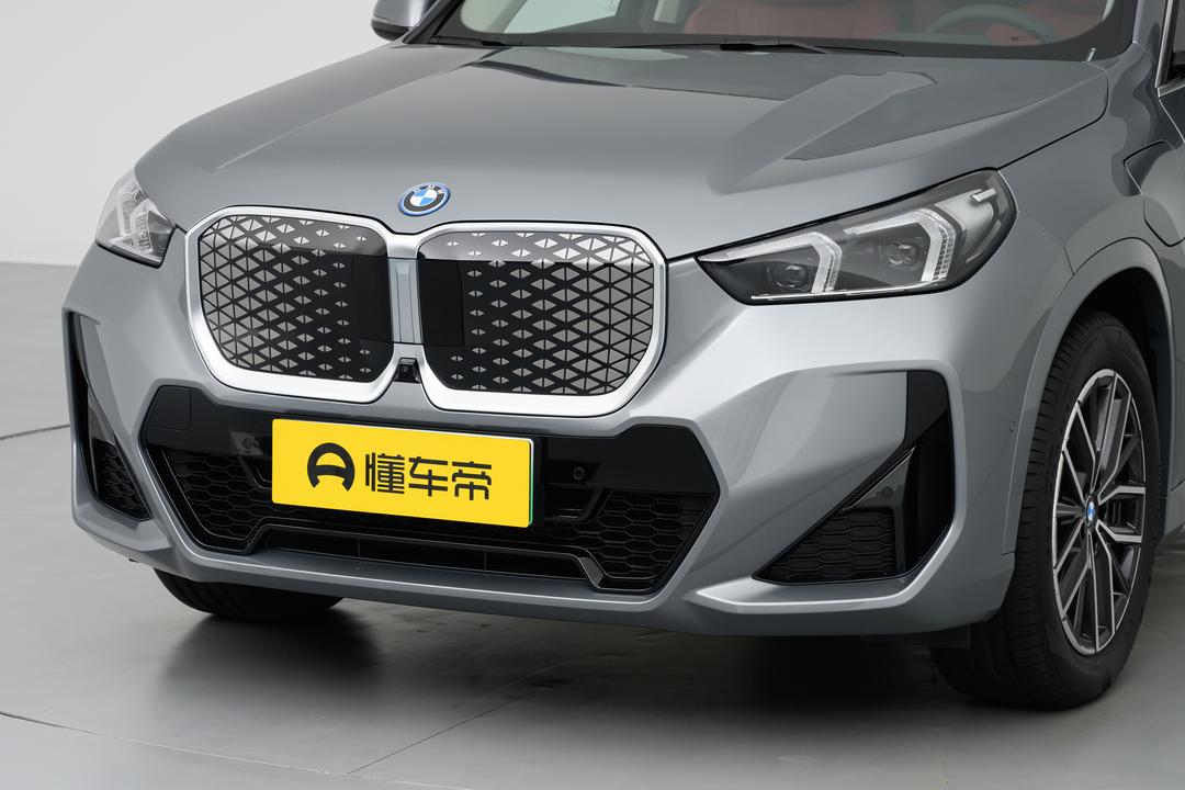BMW iX1 2026, фото 9