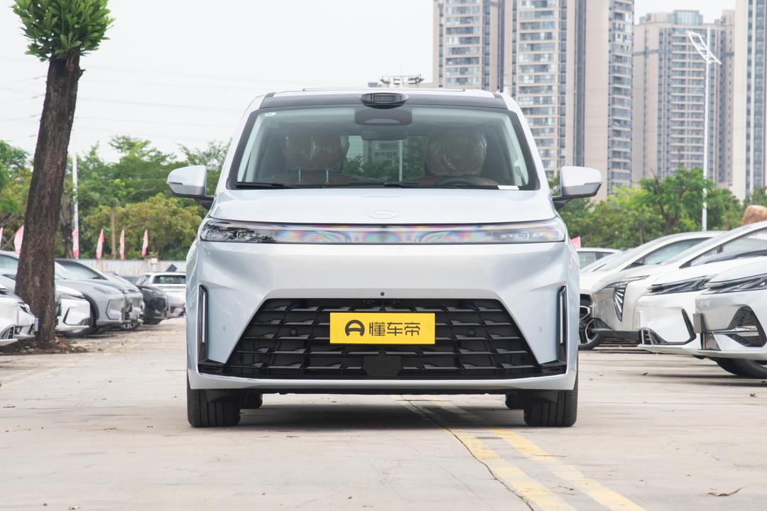 GAC E8 PHEV 2026, фото 2