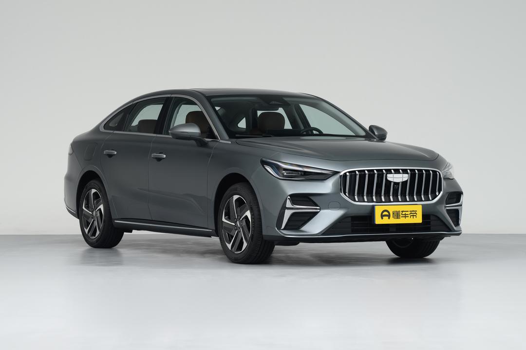 Geely Emgrand 2026, фото 3