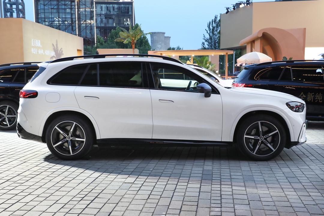 Mercedes-Benz GLC EV 2026, фото 8
