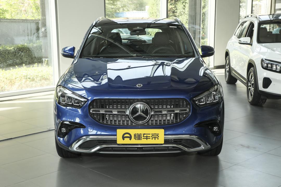 Mercedes-Benz GLA 2026, фото 2