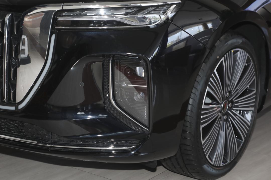 Hongqi H9 2026, фото 13