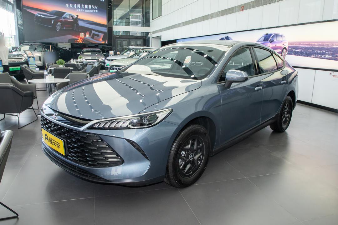 BYD Qin PLUS DM 2026, фото 1