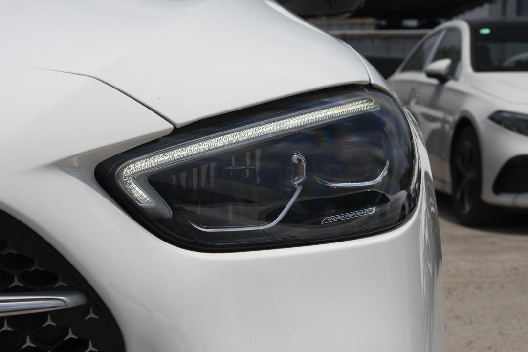 Mercedes-Benz C-Class 2026, фото 12