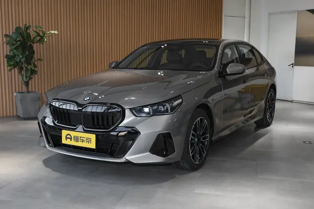 BMW 5 Series 2026 — купить из Китая под заказ