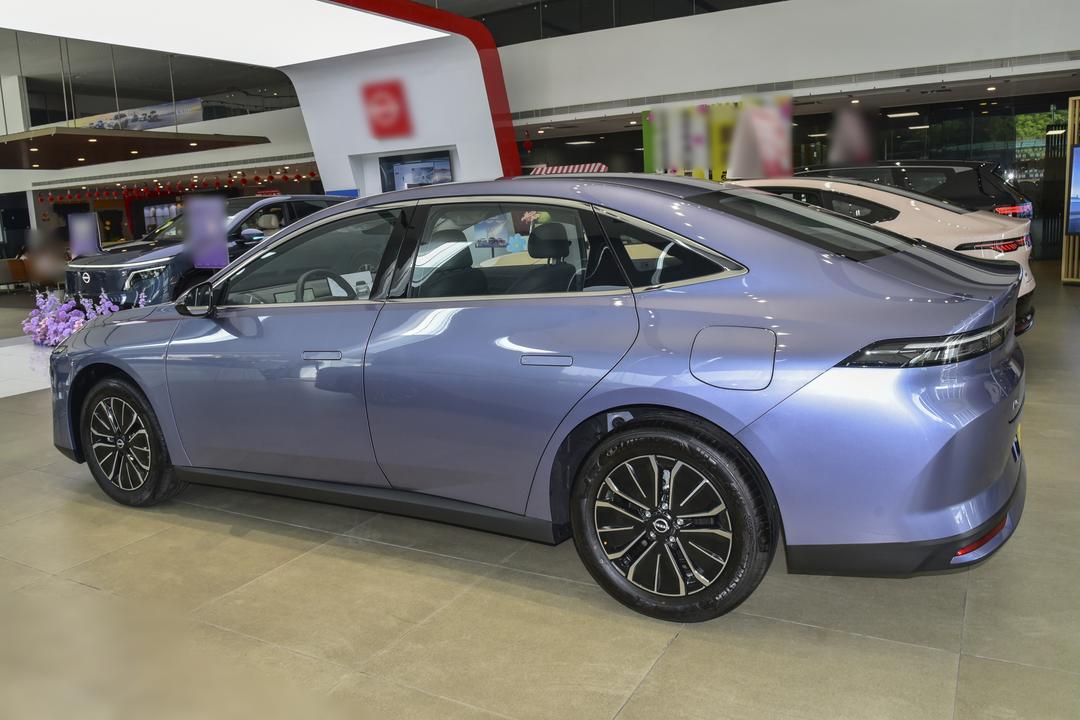 Nissan N6 2026, фото 4