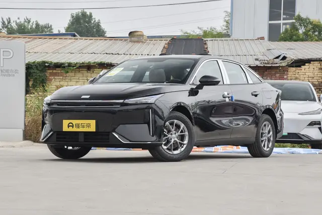 Geely L6 2026 — купить из Китая под заказ