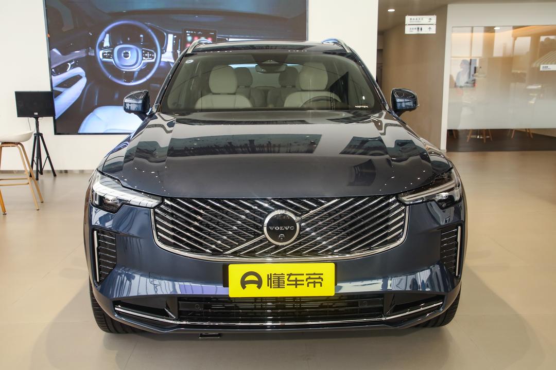 Volvo XC90 2026, фото 2