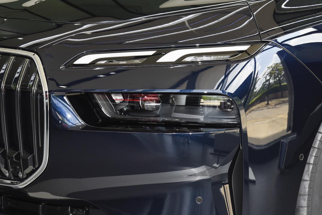 BMW 7-Series 2026, фото 13