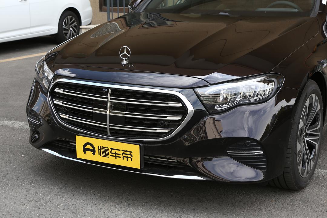 Mercedes-Benz E-Class 2026, фото 9