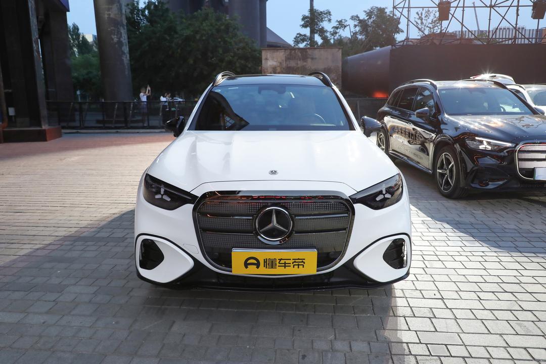 Mercedes-Benz GLC EV 2026, фото 2