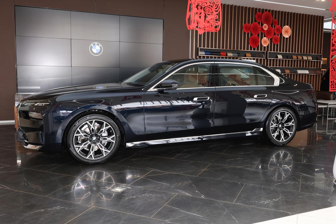 BMW 7-Series 2026, фото 4