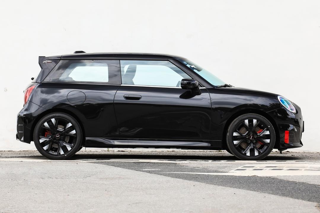 MINI JCW EV 2026, фото 8