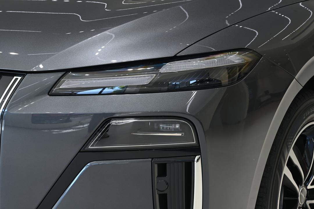 Roewe M7 DMH 2026, фото 13