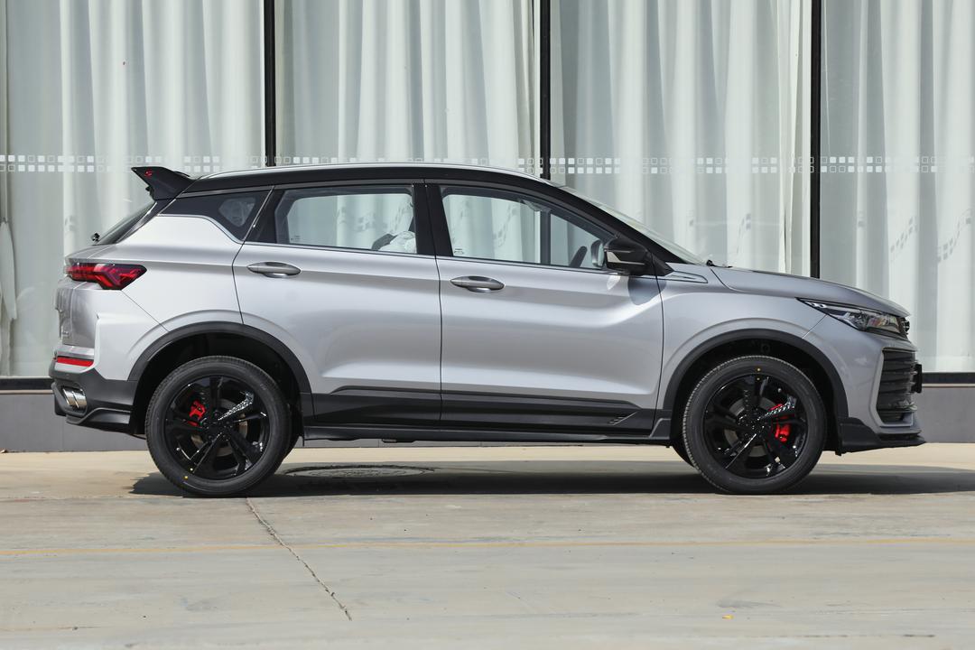 Geely Coolray 2026, фото 8