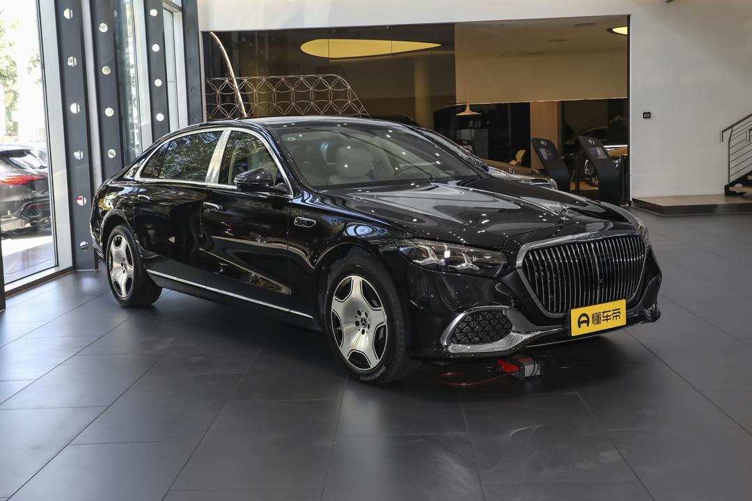 Mercedes-Benz Maybach S-Class 2026, фото 3