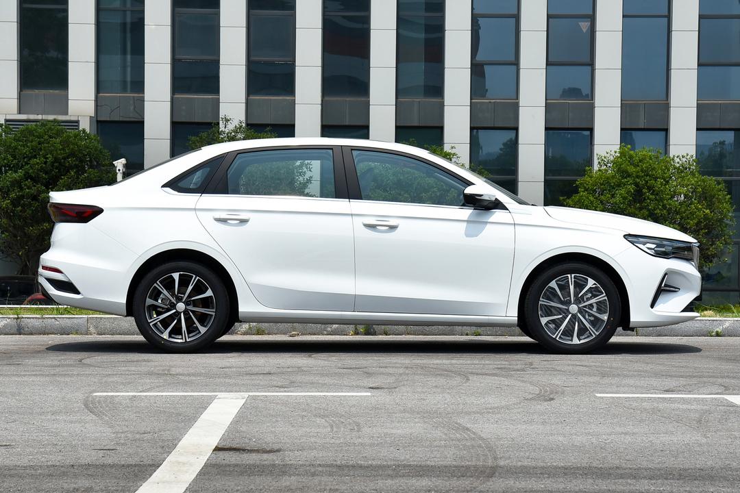 Geely Emgrand 2026, фото 8