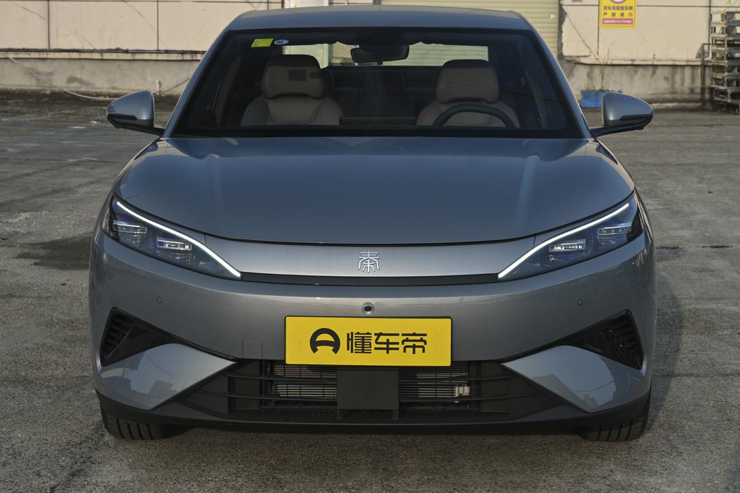 BYD Qin MAX EV 2026, фото 12
