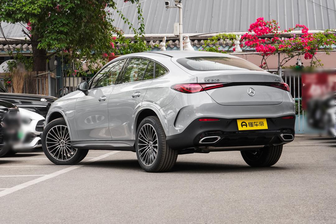 Mercedes-Benz GLC Coupe 2026, фото 5