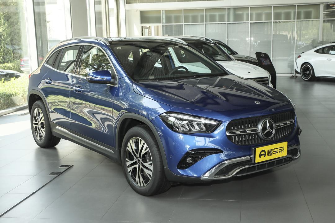 Mercedes-Benz GLA 2026, фото 3