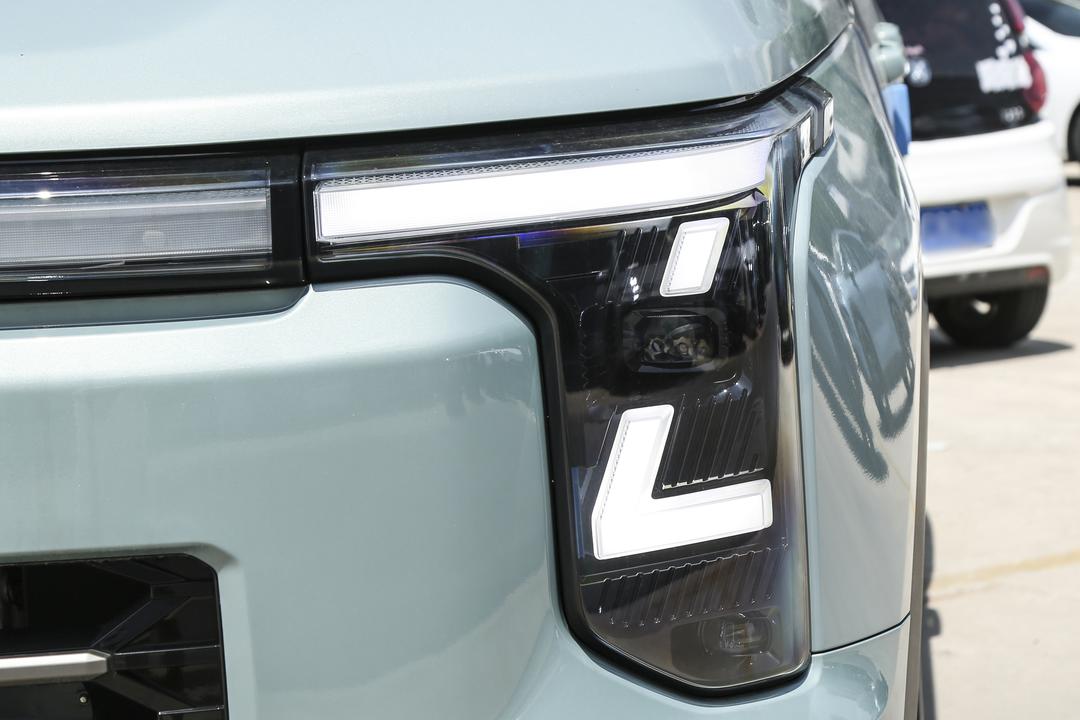 Dongfeng Zhengzhou Z9 GE PHEV 2026, фото 11