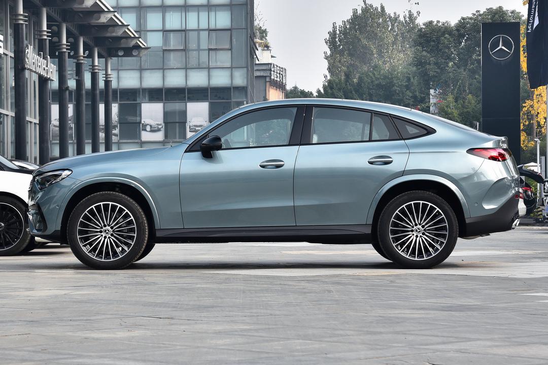 Mercedes-Benz GLC Coupe 2026, фото 4