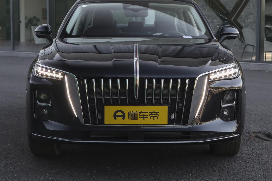 Hongqi H5 PHEV 2026, фото 12