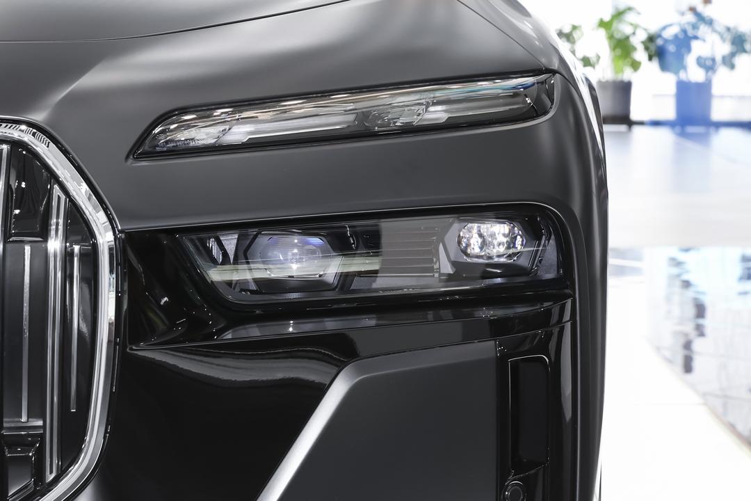 BMW 7-Series 2026, фото 10