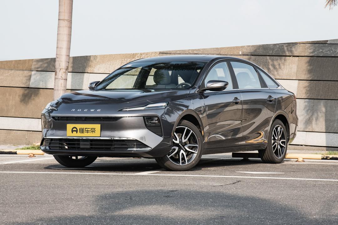 Roewe D6