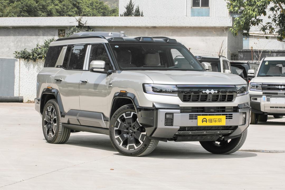 BYD Fangchengbao Leopard 8 2026, фото 3