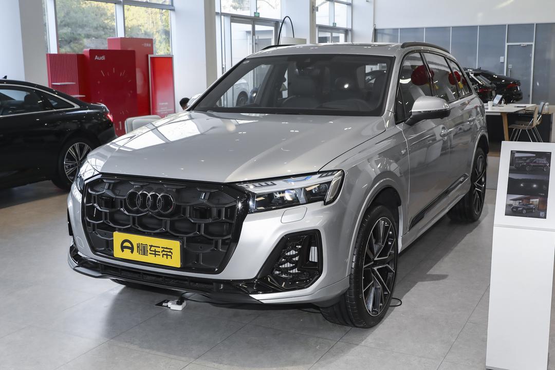 Audi Q7 2026, фото 1