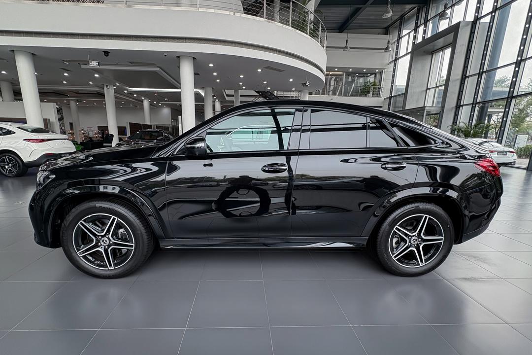 Mercedes-Benz GLE Coupe 2026, фото 4