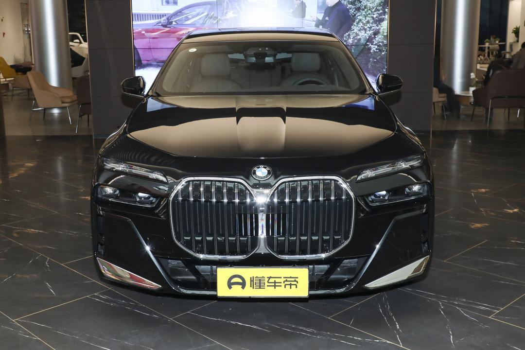 BMW 7-Series 2026, фото 2