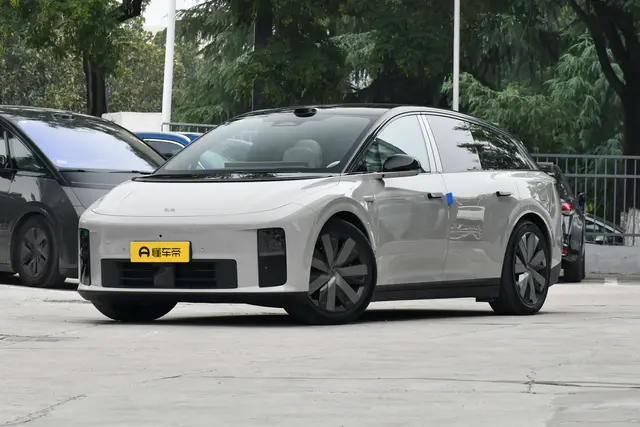 Li Auto i6 2026 — купить из Китая под заказ