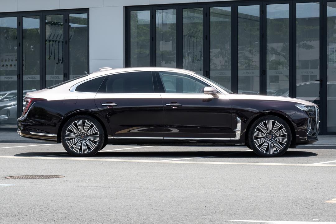 Hongqi H9 2026, фото 8