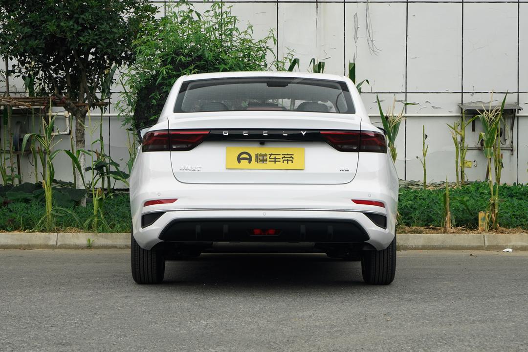 Geely Emgrand 2026, фото 6