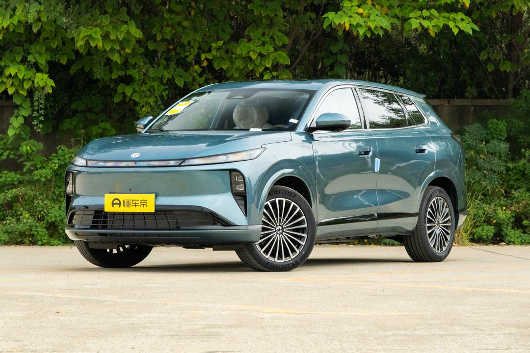 Dongfeng L8 PHEV