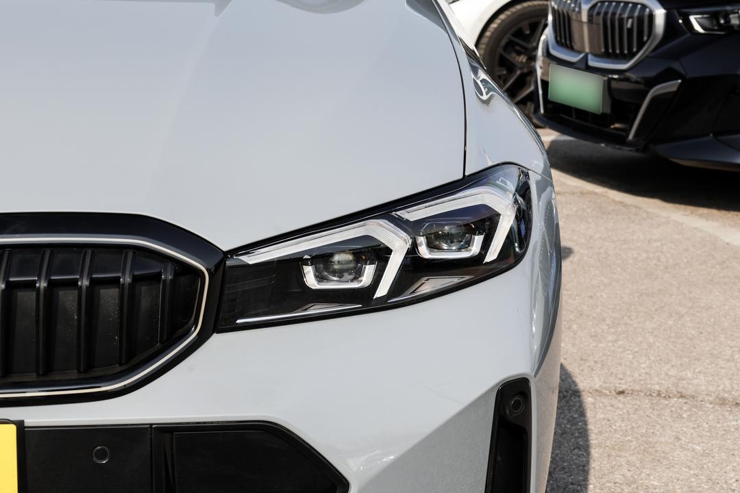 BMW 3 Series 2026, фото 11