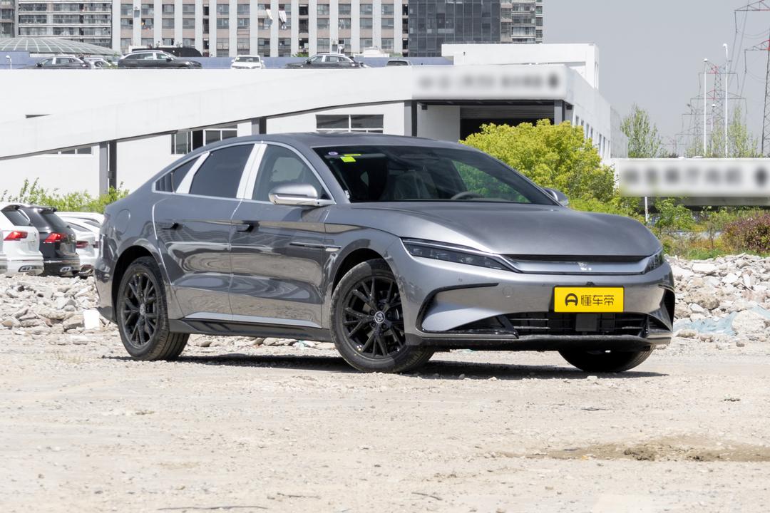 BYD Han DM 2026, фото 3