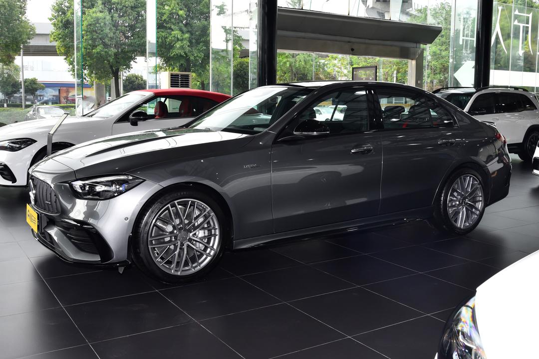 Mercedes-Benz C-Class AMG 2026, фото 4