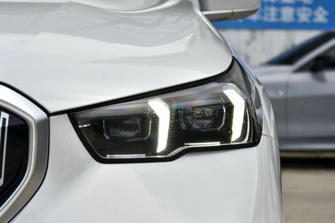 BMW 5 Series 2026, фото 12